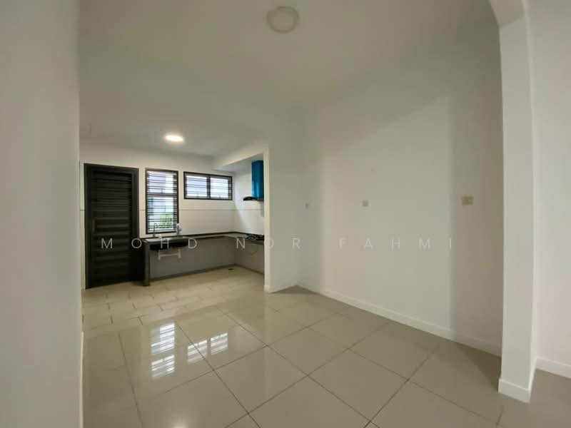 Rumah Teres 2 Tingkat untuk Dijual di Bandar Saujana Putra (Tanjong Duabelas) - Mohd Nor Fahmi - PropertyGuru.com.my