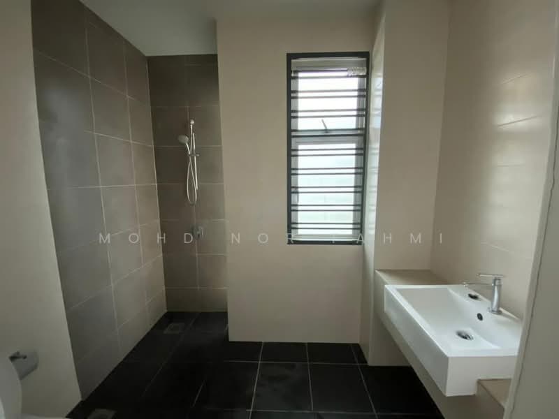 Rumah Teres 2 Tingkat untuk Dijual di Bandar Saujana Putra (Tanjong Duabelas) - Mohd Nor Fahmi - PropertyGuru.com.my