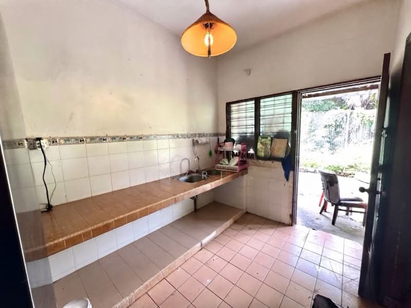 2-storey Terraced House for Sale in Batu 9 (Cheras) - Fazri . - PropertyGuru.com.my
