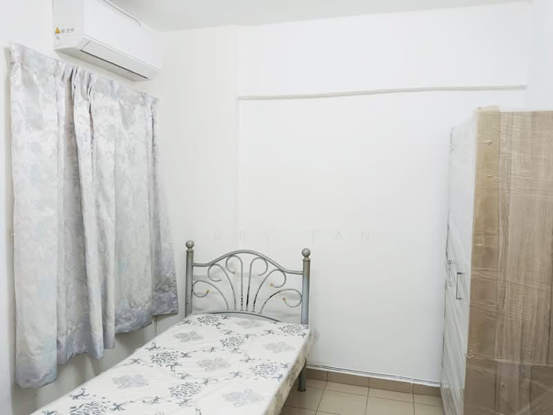 Rumah Flat untuk Disewa di Desa Airmas Flat - Jerry Tan - Bedroom - PropertyGuru.com.my
