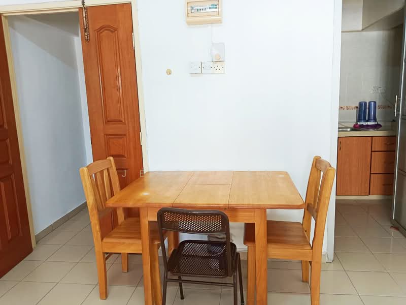 Rumah Flat untuk Disewa di Desa Airmas Flat - Jerry Tan - Dining Room - PropertyGuru.com.my
