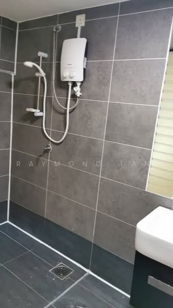 Servis Apartment untuk Disewa di Empire Damansara - Raymond Tan - Bathroom - PropertyGuru.com.my