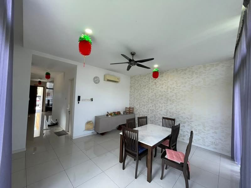 Rumah Teres 3 Tingkat untuk Disewa di Lake Fields (Sungai Besi) - Jason Vong - Dining Room - PropertyGuru.com.my