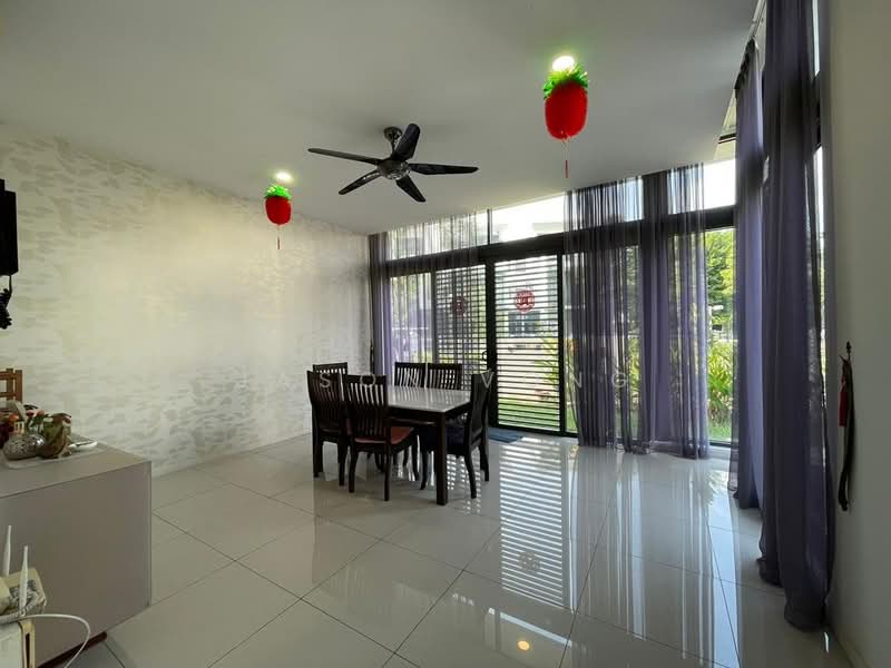 Rumah Teres 3 Tingkat untuk Disewa di Lake Fields (Sungai Besi) - Jason Vong - Dining Room - PropertyGuru.com.my