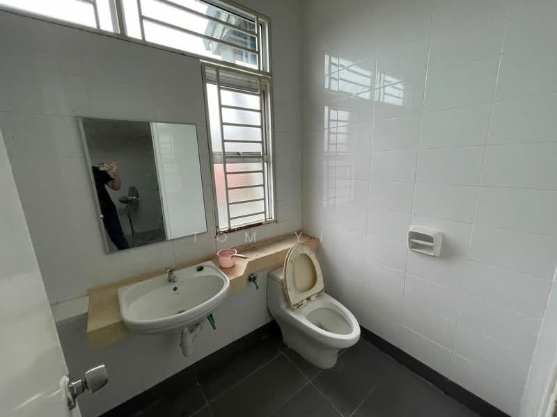 Rumah Teres 2-Tingkat untuk Dijual di Ijok (Selangor) - Tom Yip - Bathroom - PropertyGuru.com.my