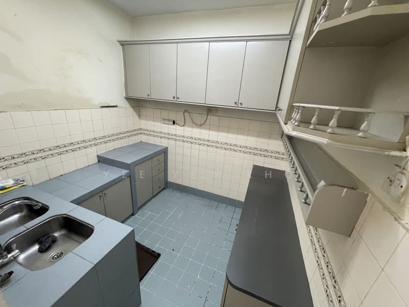 Apartment for Sale at Jasmine Court - Yee Yew Kho - Kitchen - PropertyGuru.com.my