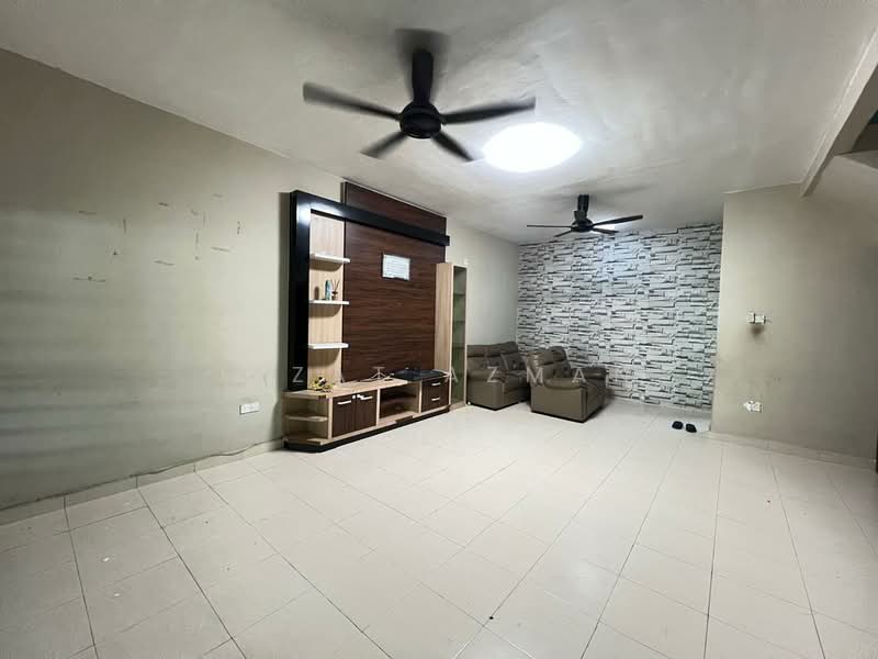 2-storey Terraced House for Sale in Bandar Damansara Kuantan (Sungai Karang) - Izzat Azman - Living Room - PropertyGuru.com.my