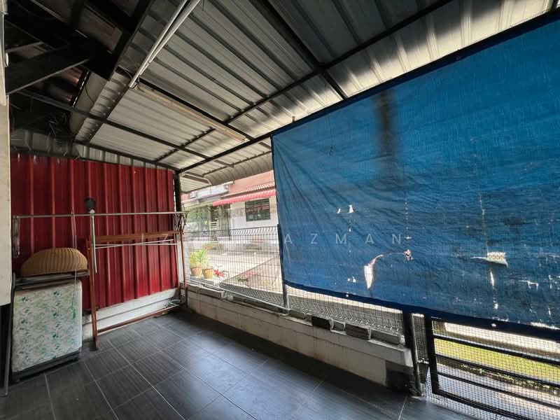 2-storey Terraced House for Sale in Bandar Damansara Kuantan (Sungai Karang) - Izzat Azman - Balcony - PropertyGuru.com.my