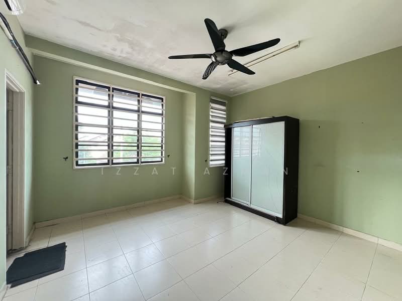 2-storey Terraced House for Sale in Bandar Damansara Kuantan (Sungai Karang) - Izzat Azman - Bedroom - PropertyGuru.com.my