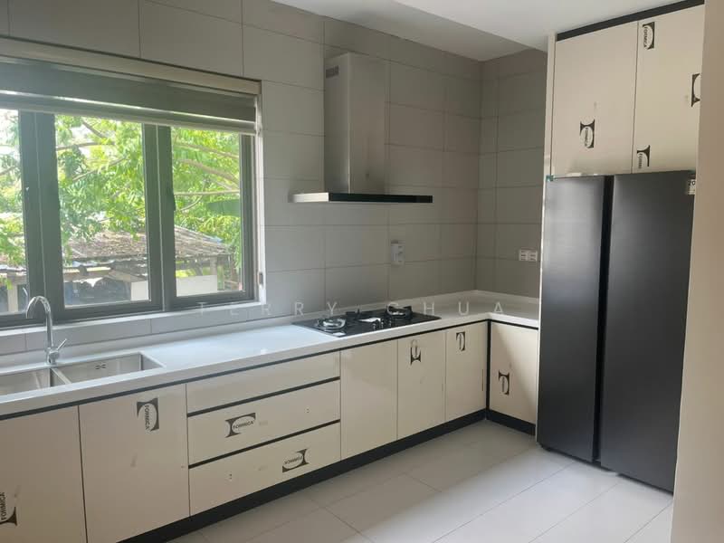 Rumah Teres 4.5 Tingkat untuk Dijual di Kampung Sungai Kayu Ara (Petaling Jaya) - Terry Chua - Kitchen - PropertyGuru.com.my