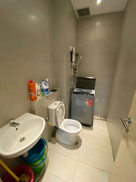 Kondominium untuk Dijual di 100 Residency - Jaden Chai - Bathroom - PropertyGuru.com.my