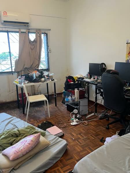 Rumah Teres 2 Tingkat untuk Dijual di Taman Johor Jaya (Johor Bahru) - Jayden Ng - Bedroom - PropertyGuru.com.my