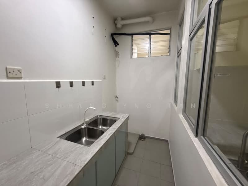 Pangsapuri untuk Dijual di Molek Ria - Shiang Yng Tan - Kitchen - PropertyGuru.com.my