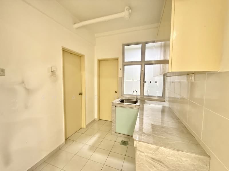 Pangsapuri untuk Dijual di Molek Ria - Shiang Yng Tan - Kitchen - PropertyGuru.com.my
