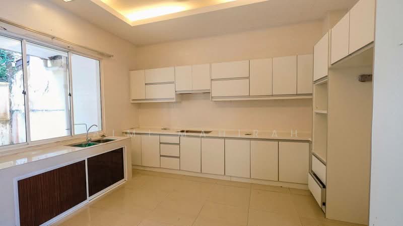 Semi-Detached House for Sale in Ampang Jaya (Ampang) - Aimi Mahirah - Kitchen - PropertyGuru.com.my