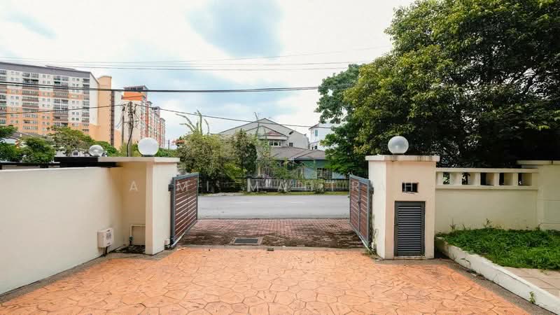 Semi-Detached House for Sale in Ampang Jaya (Ampang) - Aimi Mahirah - Exterior - PropertyGuru.com.my