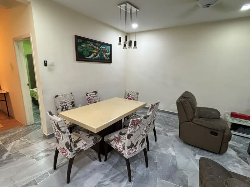 2-storey Terraced House for Sale in Taman Bukit Permai (Ampang) - Aaron Yong - Dining Room - PropertyGuru.com.my