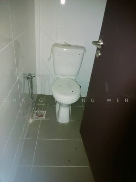 Shop / Office for Rent in Bukit Pelali (Pengerang) - Chang Hoong Wen - Bathroom - PropertyGuru.com.my