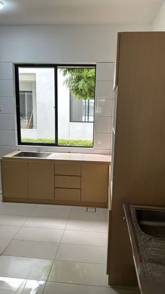 2-storey Terraced House for Sale in Petaling Jaya (Selangor) - Max . - Kitchen - PropertyGuru.com.my