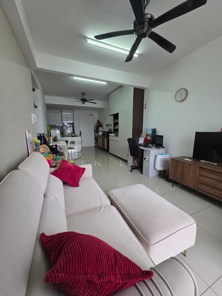 Servis Apartment untuk Dijual di Utropolis Suites 1 - Ken Lai - Living Room - PropertyGuru.com.my
