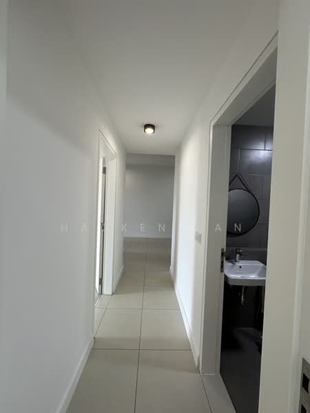 Kediaman Servis untuk Disewa di Maya Ara Residences - Hacken Gan - Corridor - PropertyGuru.com.my