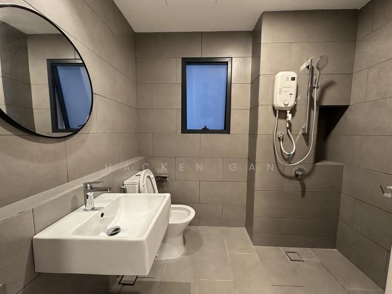 Kediaman Servis untuk Disewa di Maya Ara Residences - Hacken Gan - Bathroom - PropertyGuru.com.my