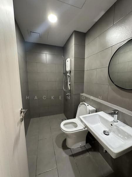Kediaman Servis untuk Disewa di Maya Ara Residences - Hacken Gan - Bathroom - PropertyGuru.com.my