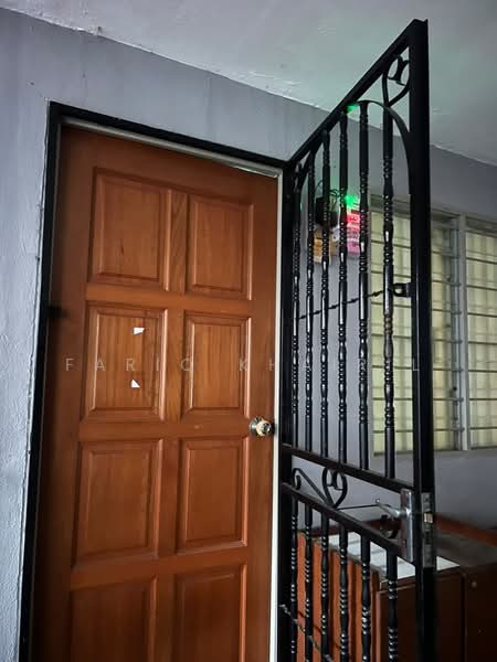 Flat for Sale at Bandar Baru Teluk Kumbar - Fariq Khairil - Entrance - PropertyGuru.com.my