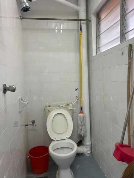 Flat for Sale at Bandar Baru Teluk Kumbar - Fariq Khairil - Bathroom - PropertyGuru.com.my