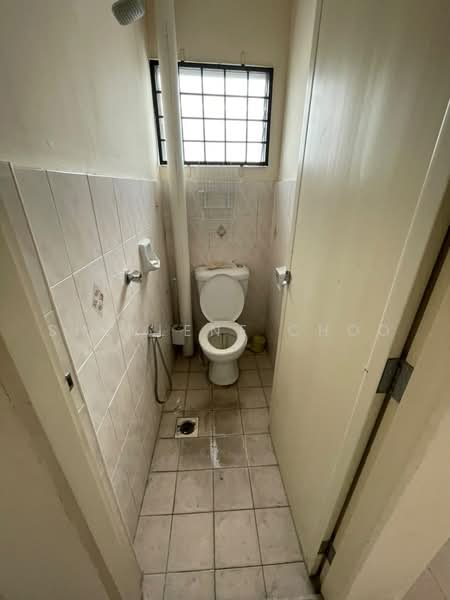 Shop / Office for Rent in Bayan Baru (Penang) - Sherlene Choo - Bathroom - PropertyGuru.com.my