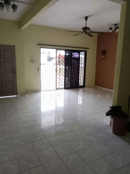 Rumah Teres untuk Dijual di Kuala Kangsar (Perak) - Phoebe Chang - Living Room - PropertyGuru.com.my