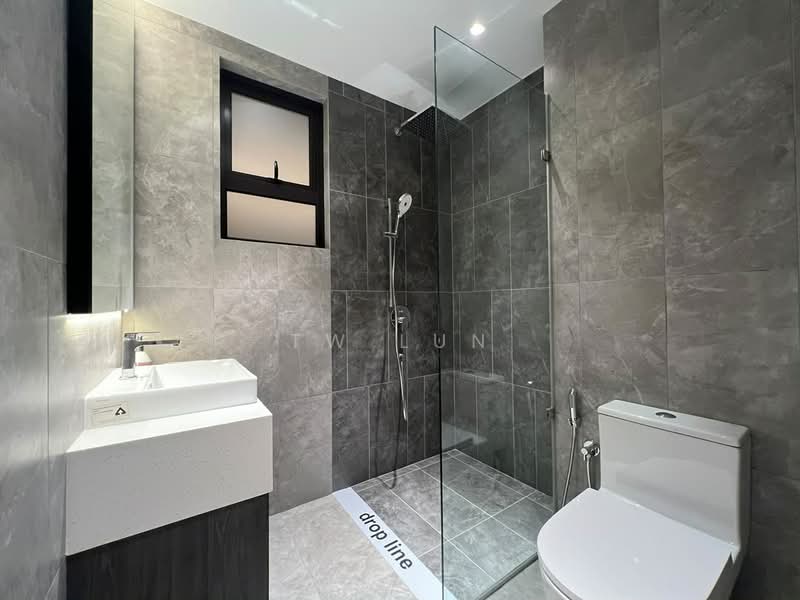 Servis Apartment untuk Dijual di Binastra Cochrane - Tw Lun - Bathroom - PropertyGuru.com.my