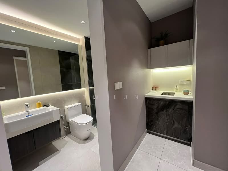 Servis Apartment untuk Dijual di Binastra Cochrane - Tw Lun - Bathroom - PropertyGuru.com.my