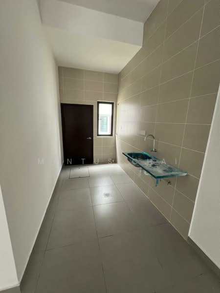 3-storey Terraced House for Sale in Batu 9 (Cheras) - Mantus Chai - PropertyGuru.com.my