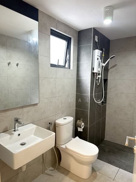Service Residence for Rent at D'Erica - Azam Malek - Master Bathroom - PropertyGuru.com.my