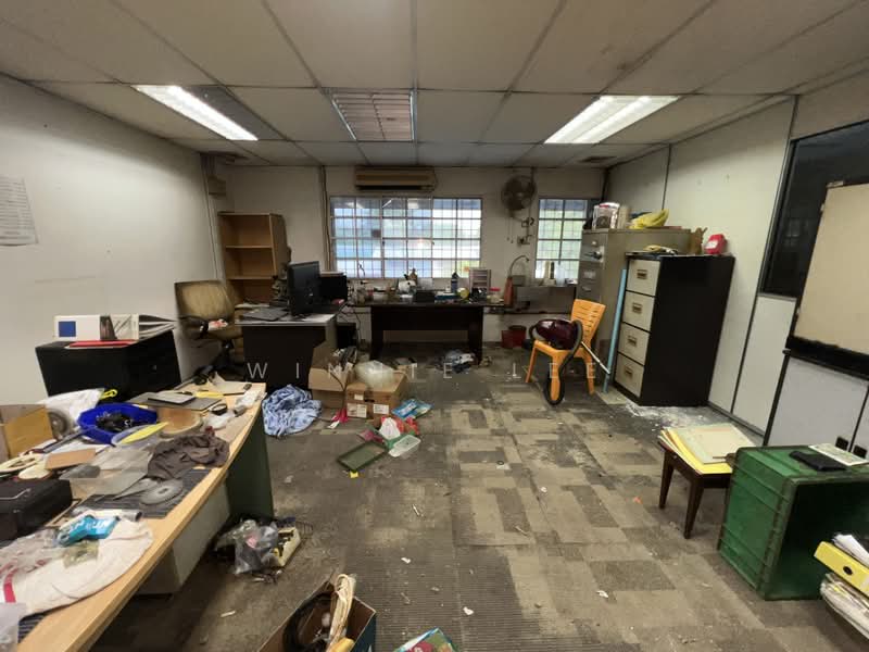 Kilang untuk Dijual di Kawasan 16 (Klang) - Winnie Lee - Study - PropertyGuru.com.my