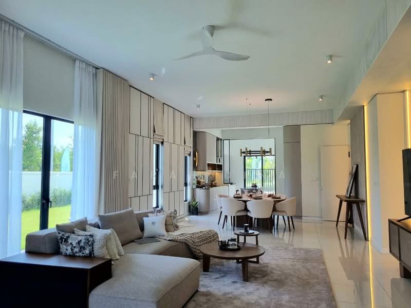 3-storey Terraced House for Sale in Seksyen U15 (Shah Alam) - Farah Dina - Living Room - PropertyGuru.com.my