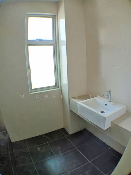Rumah Teres 2 Tingkat untuk Dijual di Bandar Saujana Putra (Tanjong Duabelas) - Michelle Lee - Bathroom - PropertyGuru.com.my