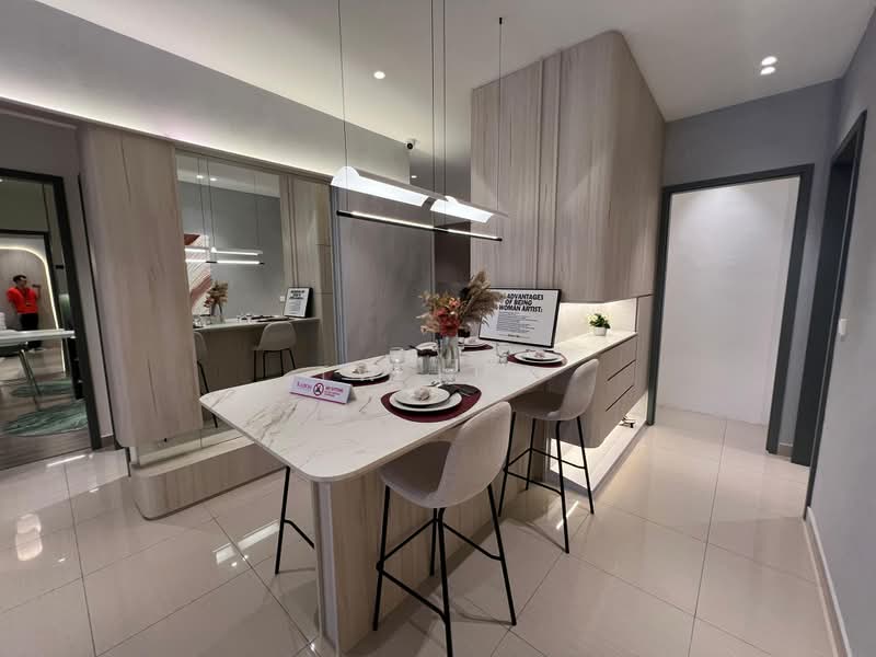 Kondominium untuk Dijual di Radium Arena (Urban Residences) Old Klang Road - Tw Lun - Dining Room - PropertyGuru.com.my