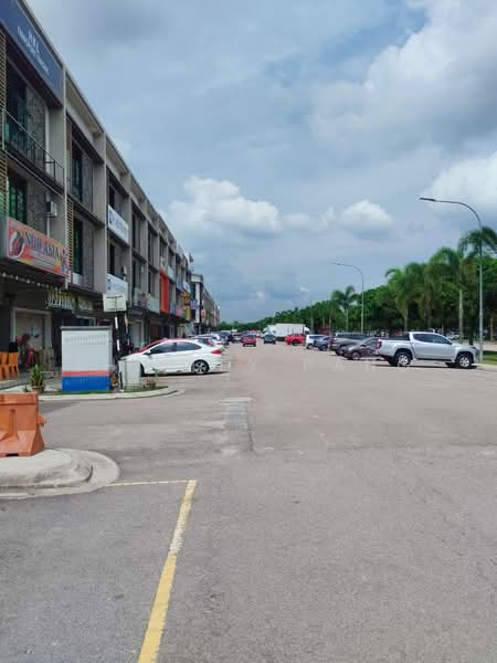 Shop / Office for Sale in Bandar Cemerlang (Ulu Tiram) - Shirley Pang - Exterior - PropertyGuru.com.my