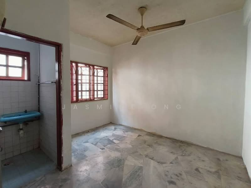 Apartment for Sale at Taman Daya Shop Apartment - Jasmine Ong - Interior - PropertyGuru.com.my