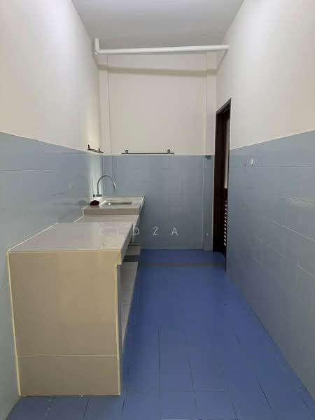 Pangsapuri untuk Dijual di Pangsapuri Orkid - Lidza . - Kitchen - PropertyGuru.com.my