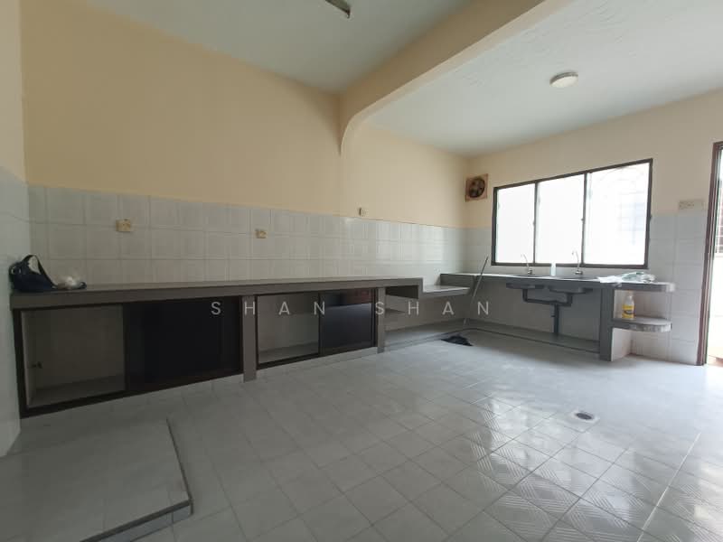 2-storey Terraced House for Sale in Usj 2 (Subang Jaya) - Shan Shan - Kitchen - PropertyGuru.com.my