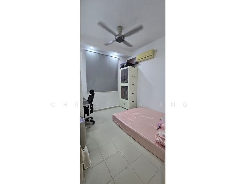 Apartment for Sale at Lake View Suites - Christina Ang - Bedroom - PropertyGuru.com.my