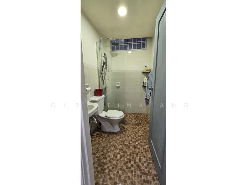 Apartment for Sale at Lake View Suites - Christina Ang - Bathroom - PropertyGuru.com.my