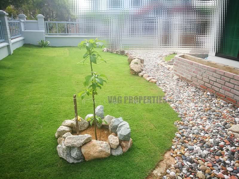 Semi-Detached House for Sale in Ulu Tiram (Johor) - Rain Ng - Garden - PropertyGuru.com.my