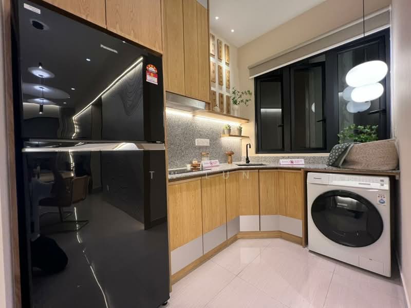 Kondominium untuk Dijual di Radium Arena (Urban Residences) Old Klang Road - Tw Lun - Kitchen - PropertyGuru.com.my