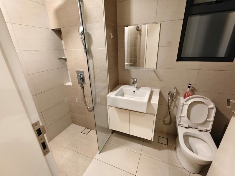 Servis Apartment untuk Disewa di Skyluxe On The Park Bukit Jalil - Perry Chai - Bathroom - PropertyGuru.com.my