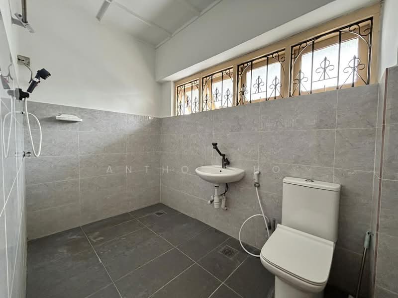 2-storey Terraced House for Rent in Taman Seputeh (Seputeh) - Anthony Ho - Bathroom - PropertyGuru.com.my