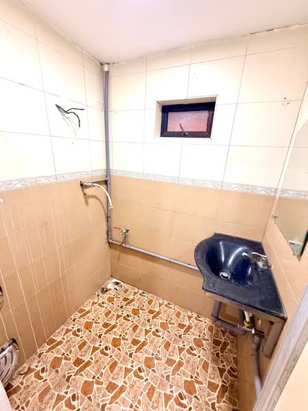 Rumah Teres 2 Tingkat untuk Dijual di Segamat (Johor) - Marcus Tey - Bathroom - PropertyGuru.com.my